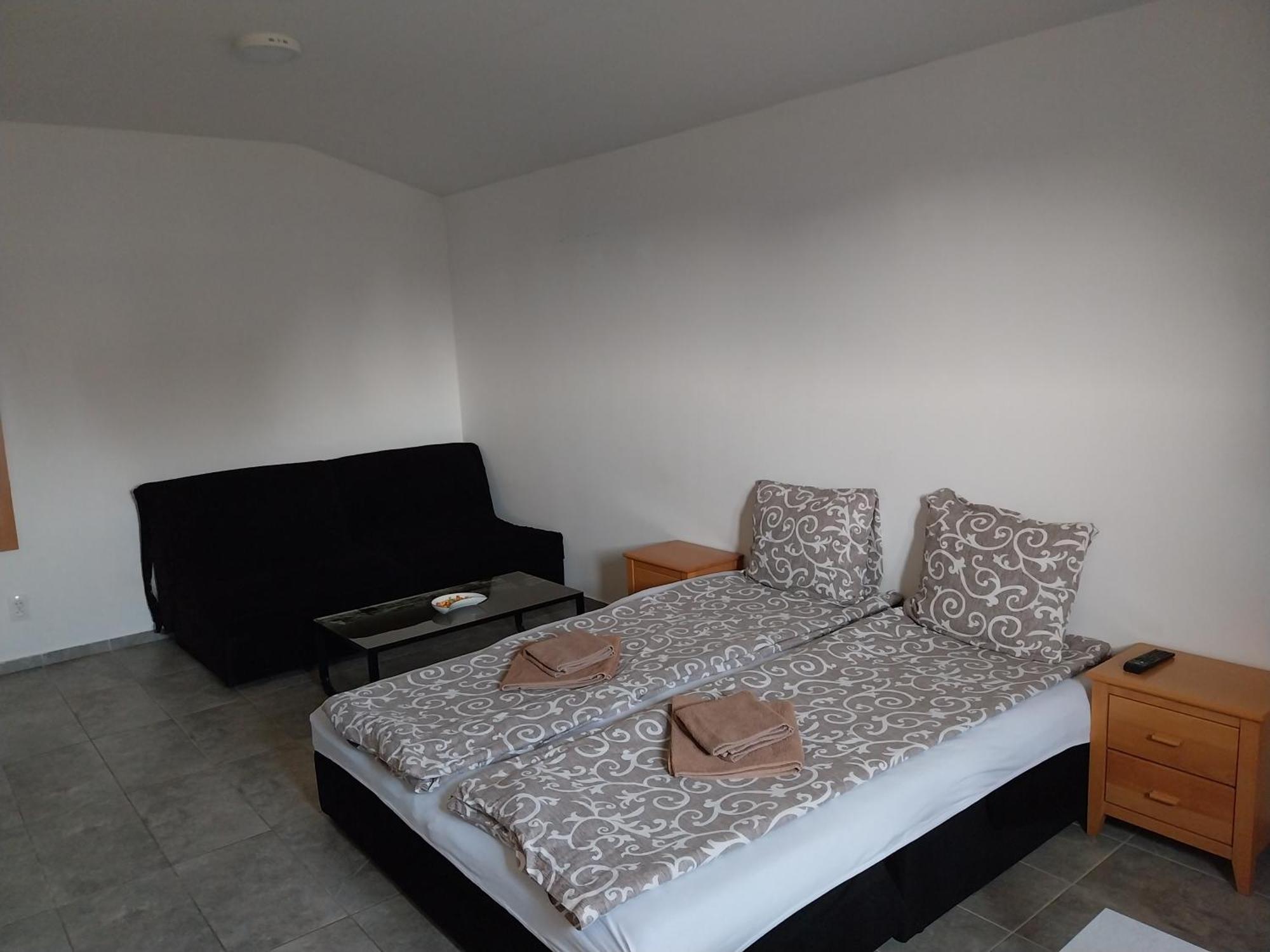 Libero Apartmani Surčin Exteriör bild