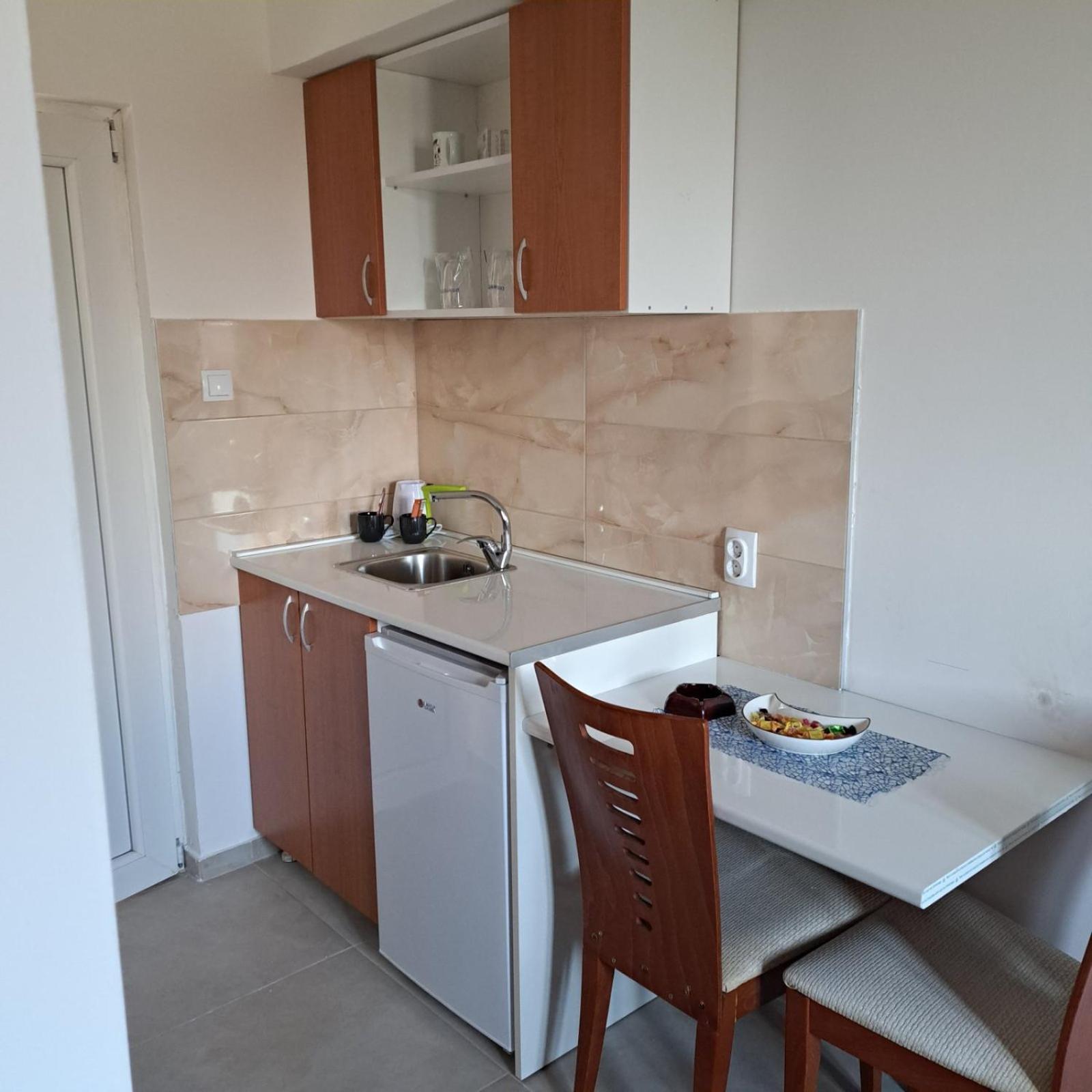 Libero Apartmani Surčin Rum bild