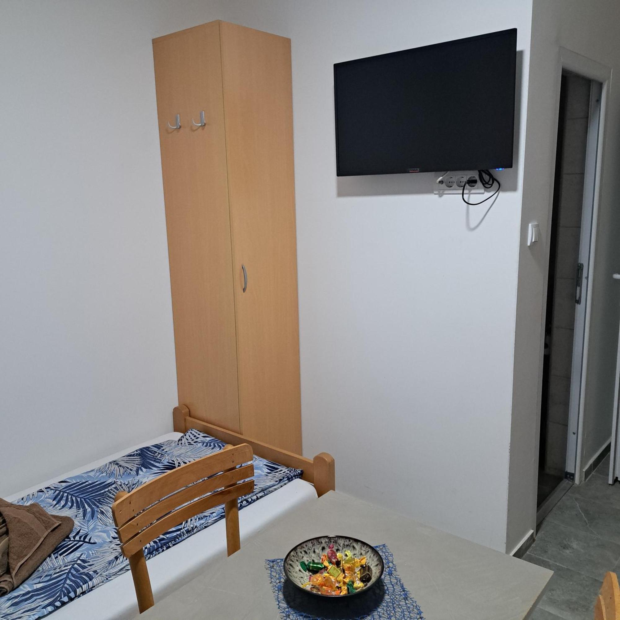 Libero Apartmani Surčin Exteriör bild