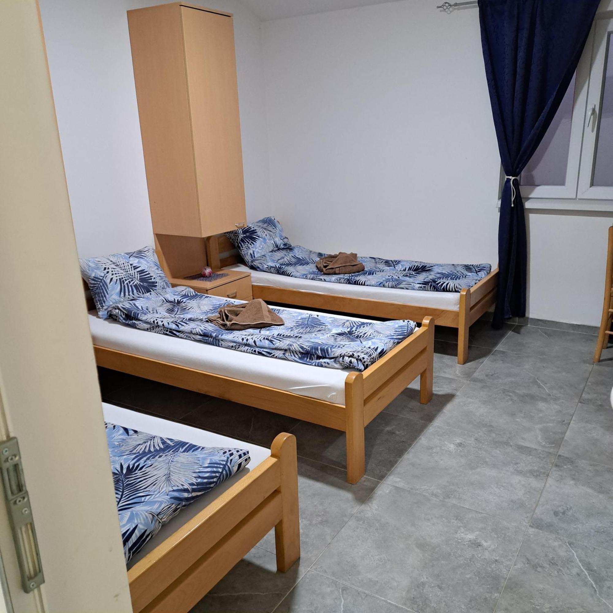Libero Apartmani Surčin Exteriör bild