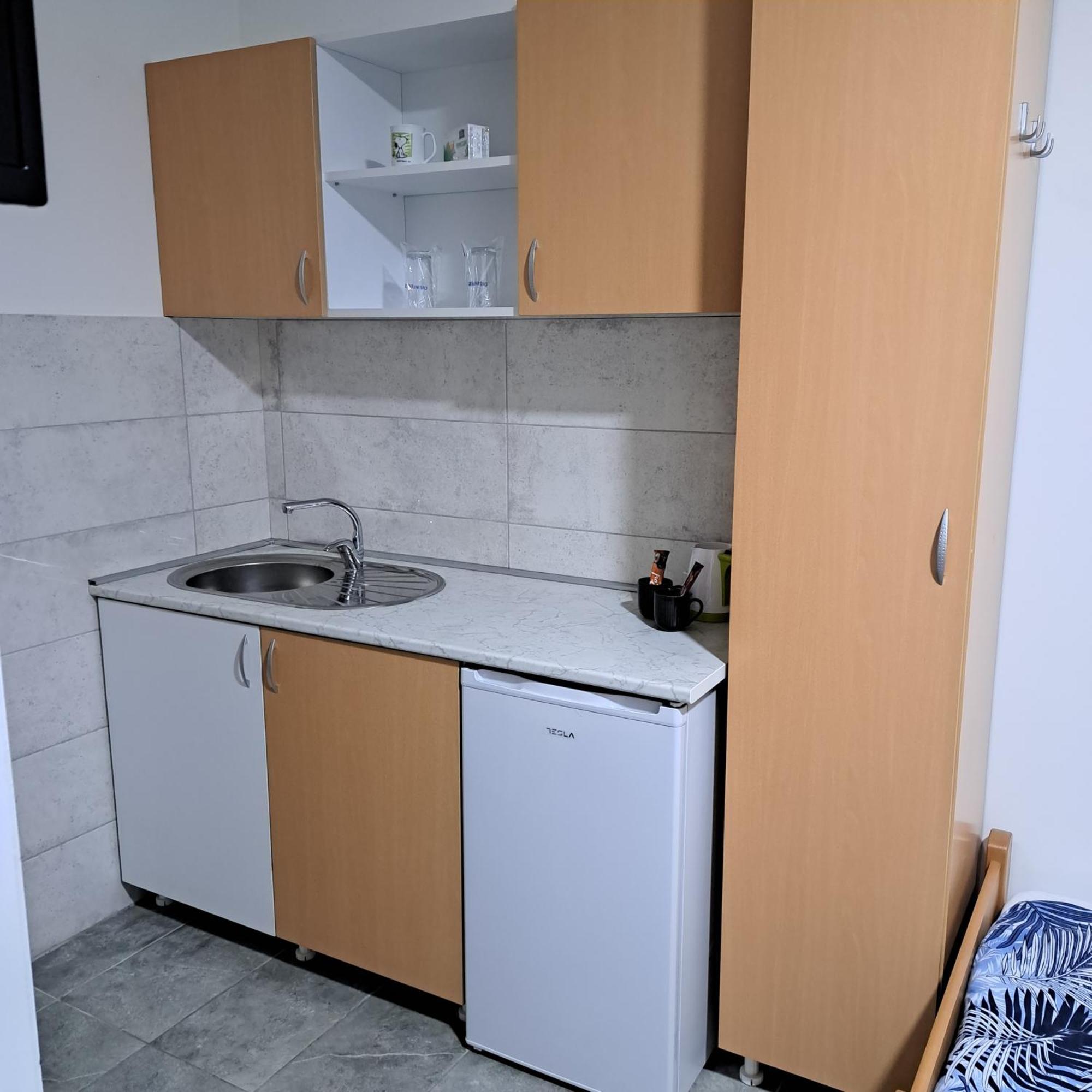 Libero Apartmani Surčin Exteriör bild